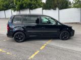 Volkswagen Touran 1.9 TDI DPF BlueMotion PDC Schiebedach  - Volkswagen Touran mit Diesel-Antrieb: 1.9