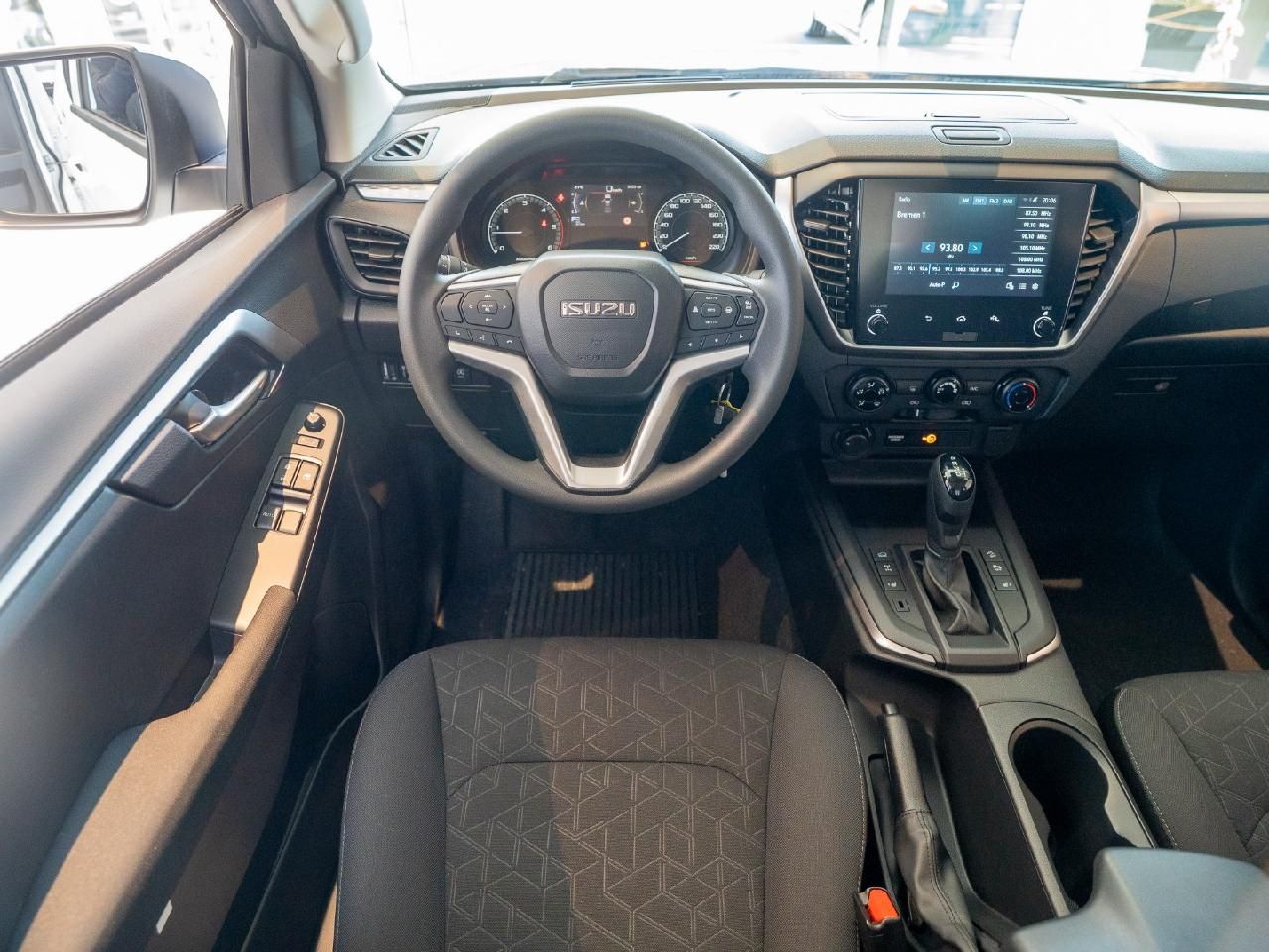 Fahrzeugabbildung Isuzu D-Max Space Cab 4WD LS