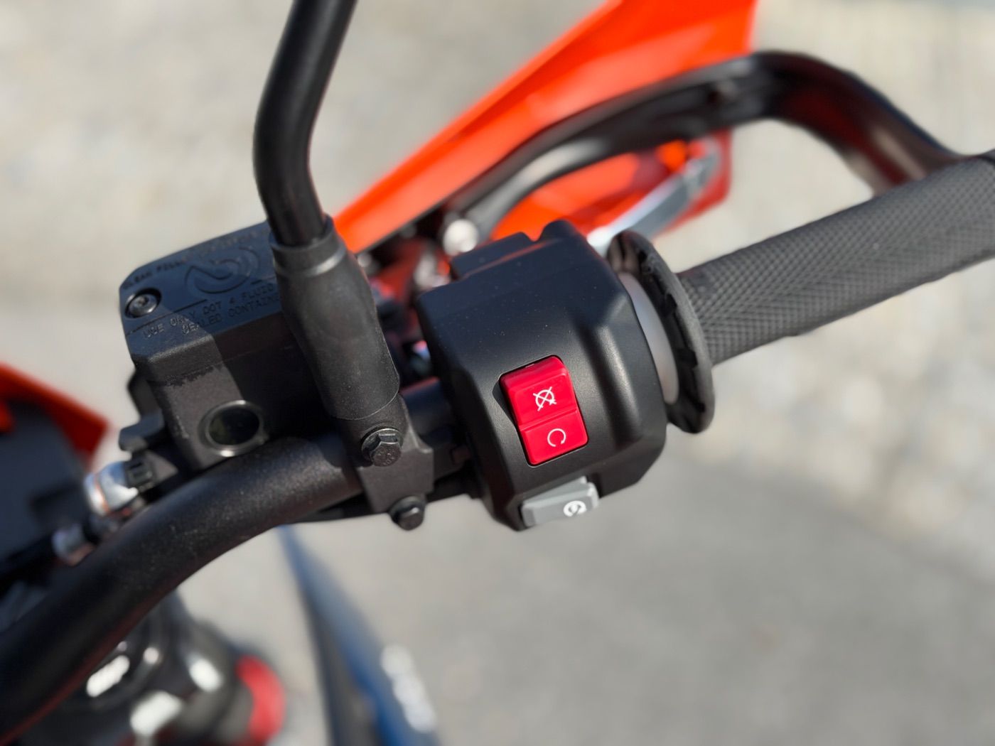 Fahrzeugabbildung KTM 690 SMC-R 2026
