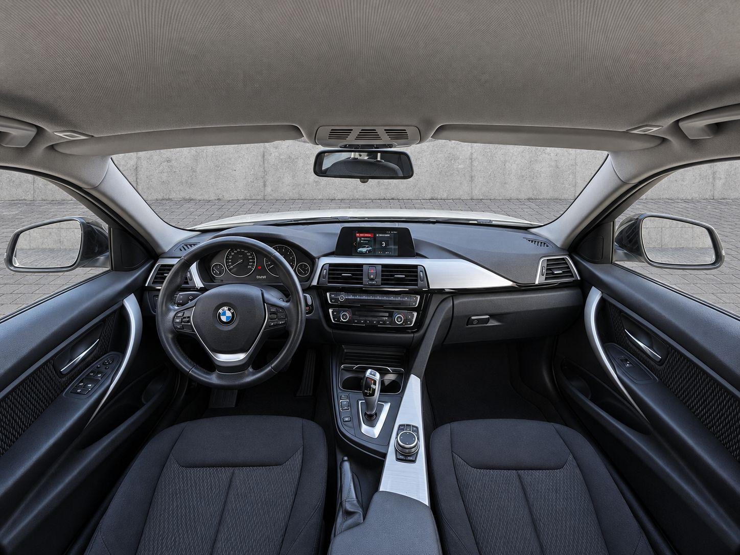 BMW 318 i Limousine 'Aut.'LED'WenigKM'Navi'