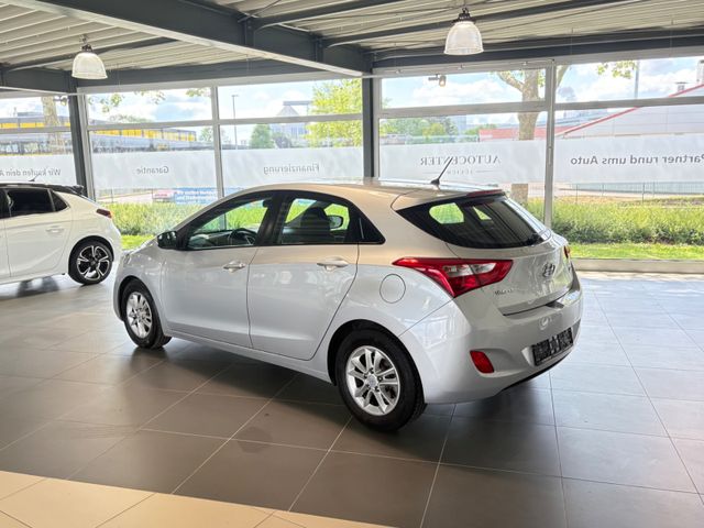 HYUNDAI i30 Trend Automatik - Bild 6