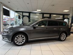 VW Passat Variant Highline 2.HAND/DSG/AHK/VIRTUAL!