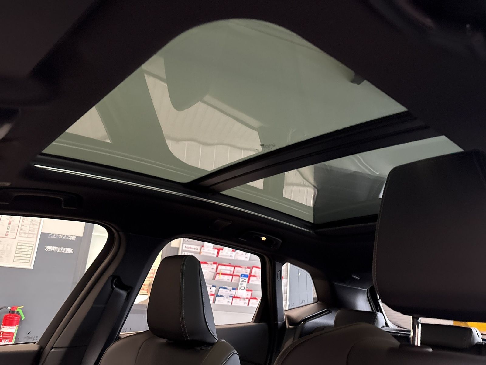 BMW 223 Active Tourer - Bild 16