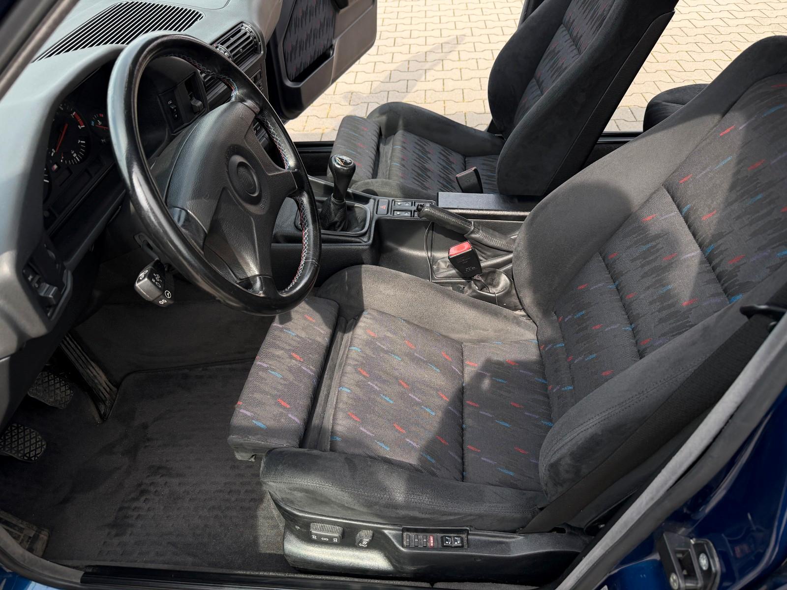 BMW M5 3.8 6 gang AVUS BLAU, 1 of 404