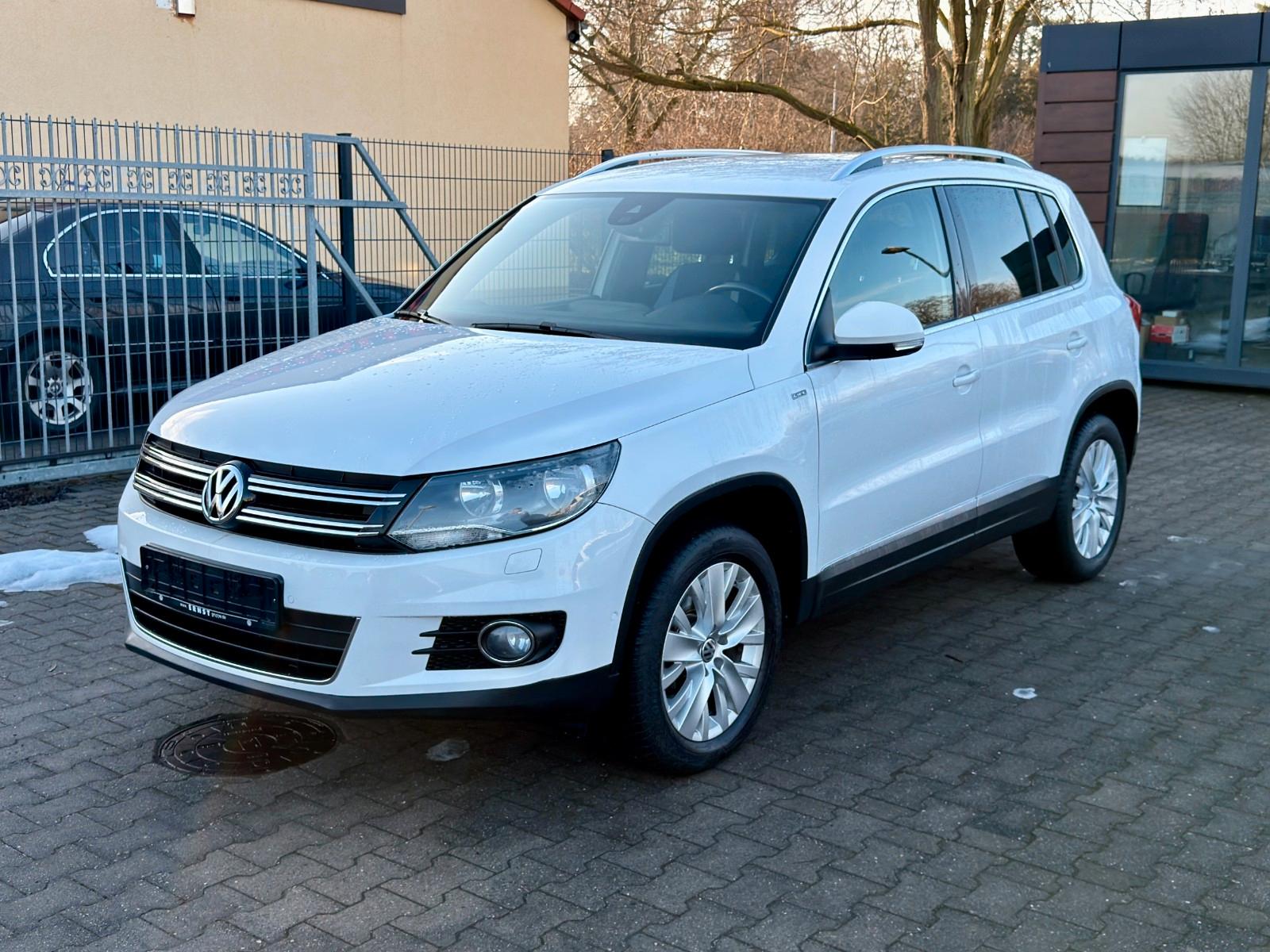 Volkswagen Tiguan 2.0 TDI DSG 4Motion Life 1. HAND NAVI PDC