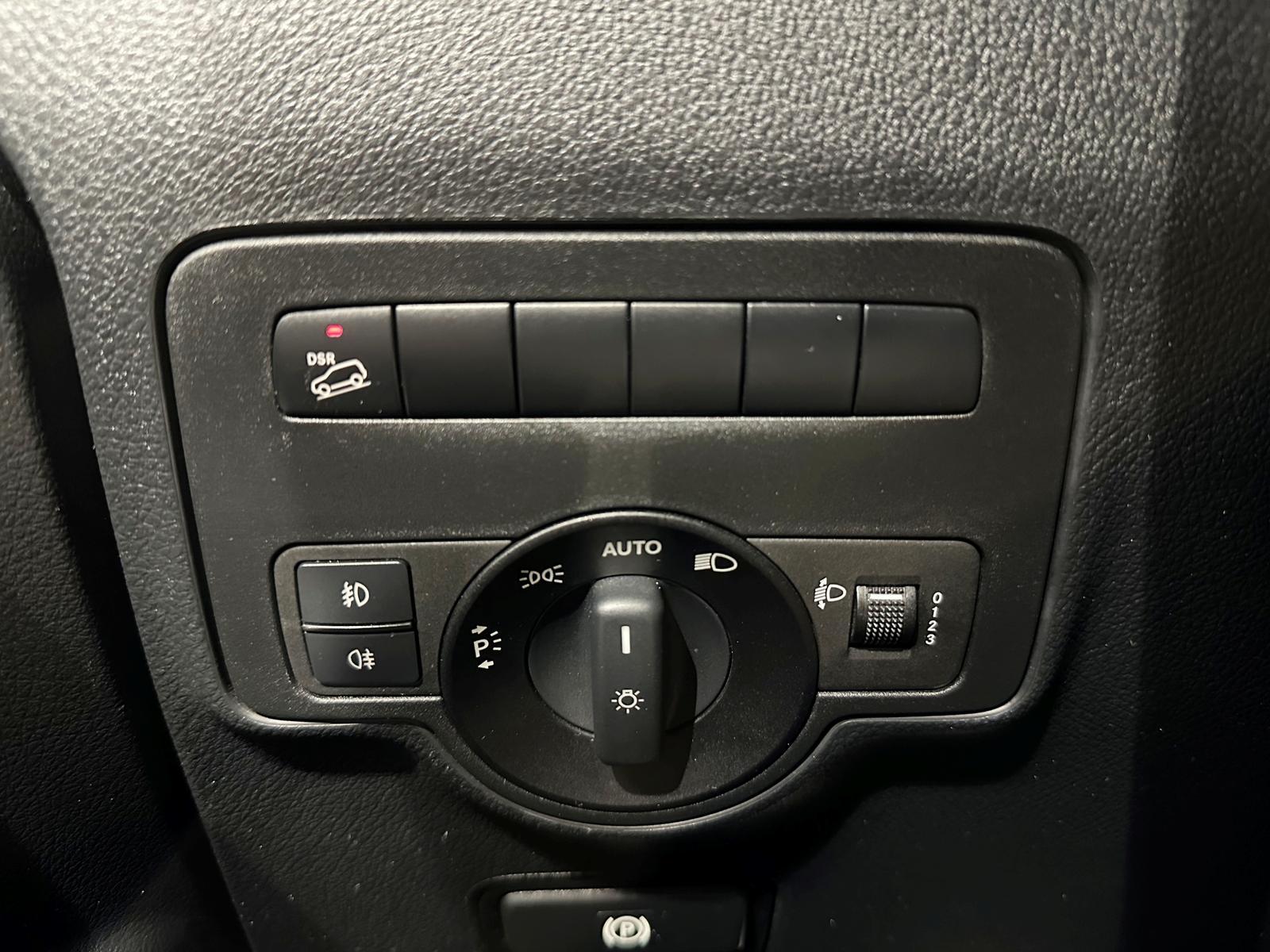 Mercedes-Benz VITO TOURER 114 4X4 LANG 2xSCH-TÜR 8SITZE STANDH
