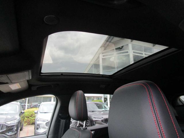 Kuga 1.5 EB ST-LINE X/Pano/TWA/RFK/B&OHead up/SH