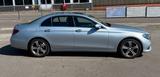 Mercedes-Benz E 200 EXCLUSIVE MB100 Garantie - Mercedes-Benz E 200 mit Benzin-Antrieb: Leder, Navigationssystem, Limousine