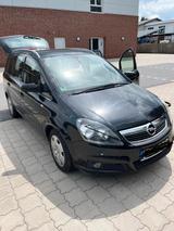 Opel Zafira 2.2 Automatik  7-Sitzer  Led... - Opel Zafira aus 2022