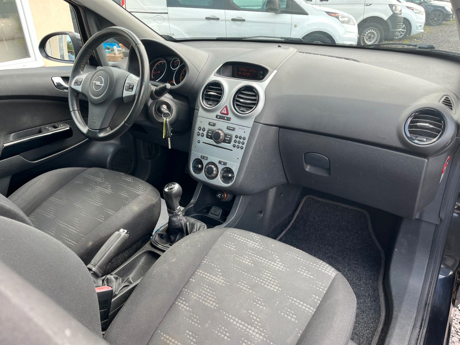 Fahrzeugabbildung Opel Corsa D Satellite 1.2 Klima 2.HAND TÜV 05/2026