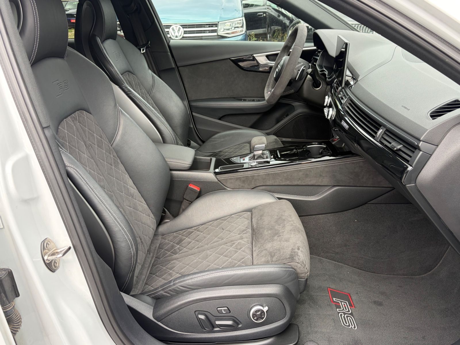 Audi RS4 Avant 2.9 TFSI Quattro foto 13