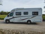 Sunlight T 64, teilintegriert mit Hubbett - Etagenbett Wohnmobil oder -wagen