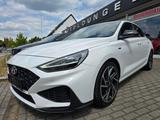 Hyundai i30 Fastback N Line M-Hybrid*Navi*R-Cam*LED*TOP - Hyundai i30 Gebrauchtwagen in Braunschweig