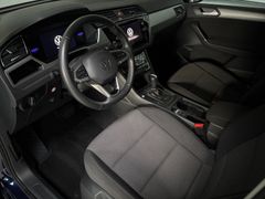 Fahrzeugabbildung Volkswagen Touran 1.5 TSI Comfortline --AHK/ RearView/ LED
