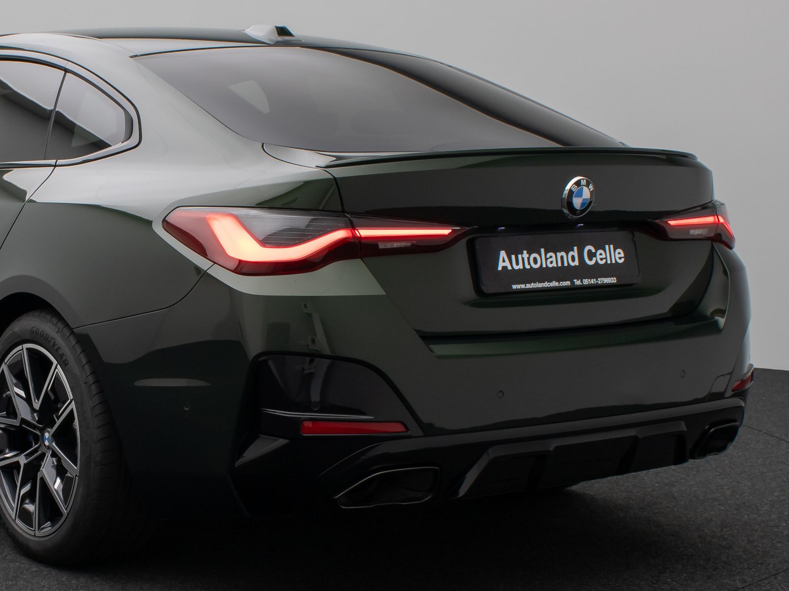 Fahrzeugabbildung BMW M440i xD GC Glasdach Laser 360°HUD DAB HiFi ACC
