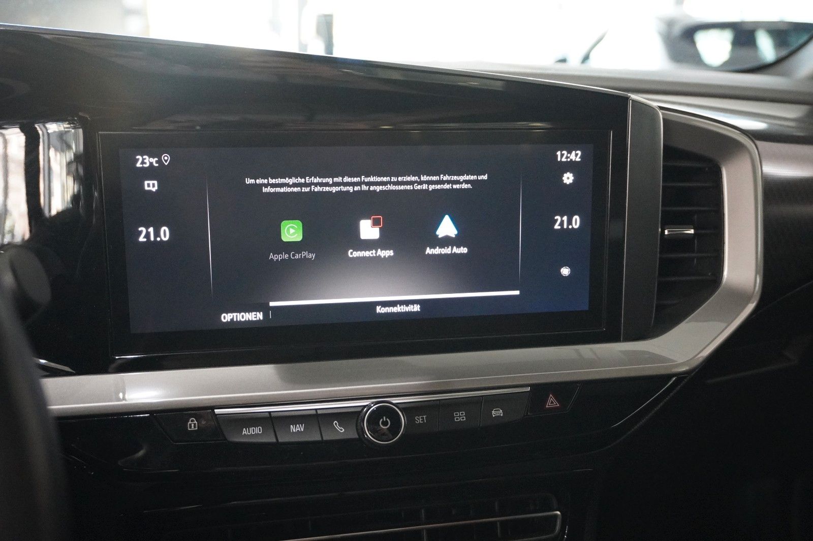 Fahrzeugabbildung Opel Mokka 1.2T ULTIMATE NAVI/LED/KAMERA/SPORT/SH/DAB