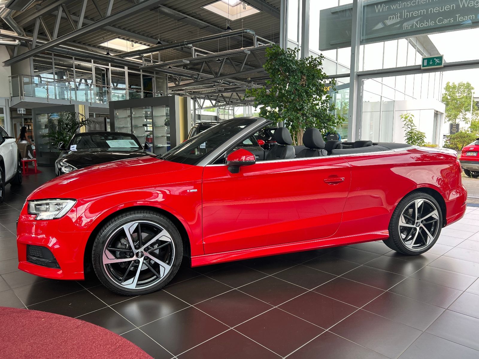 Fahrzeugabbildung Audi A3 Cabriolet 35 TFSI S line competition sport