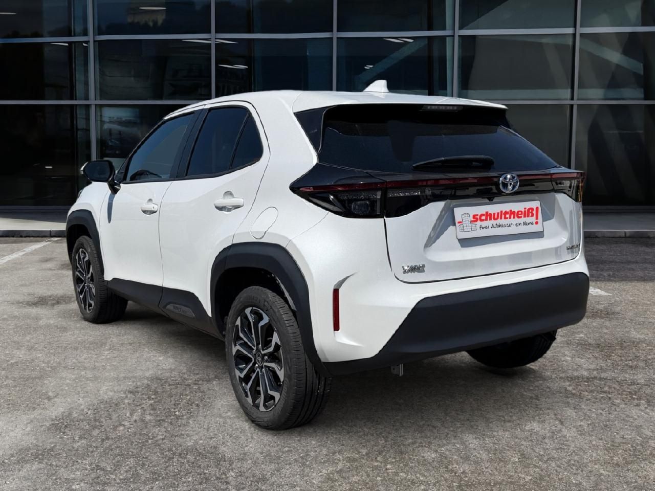 Fahrzeugabbildung Toyota Yaris Cross Hybrid FWD Team Deutschland