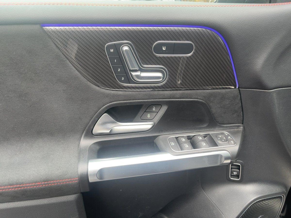 Fahrzeugabbildung Mercedes-Benz GLB 220 d 4M AMG/Night/Kamera/AHK/19''