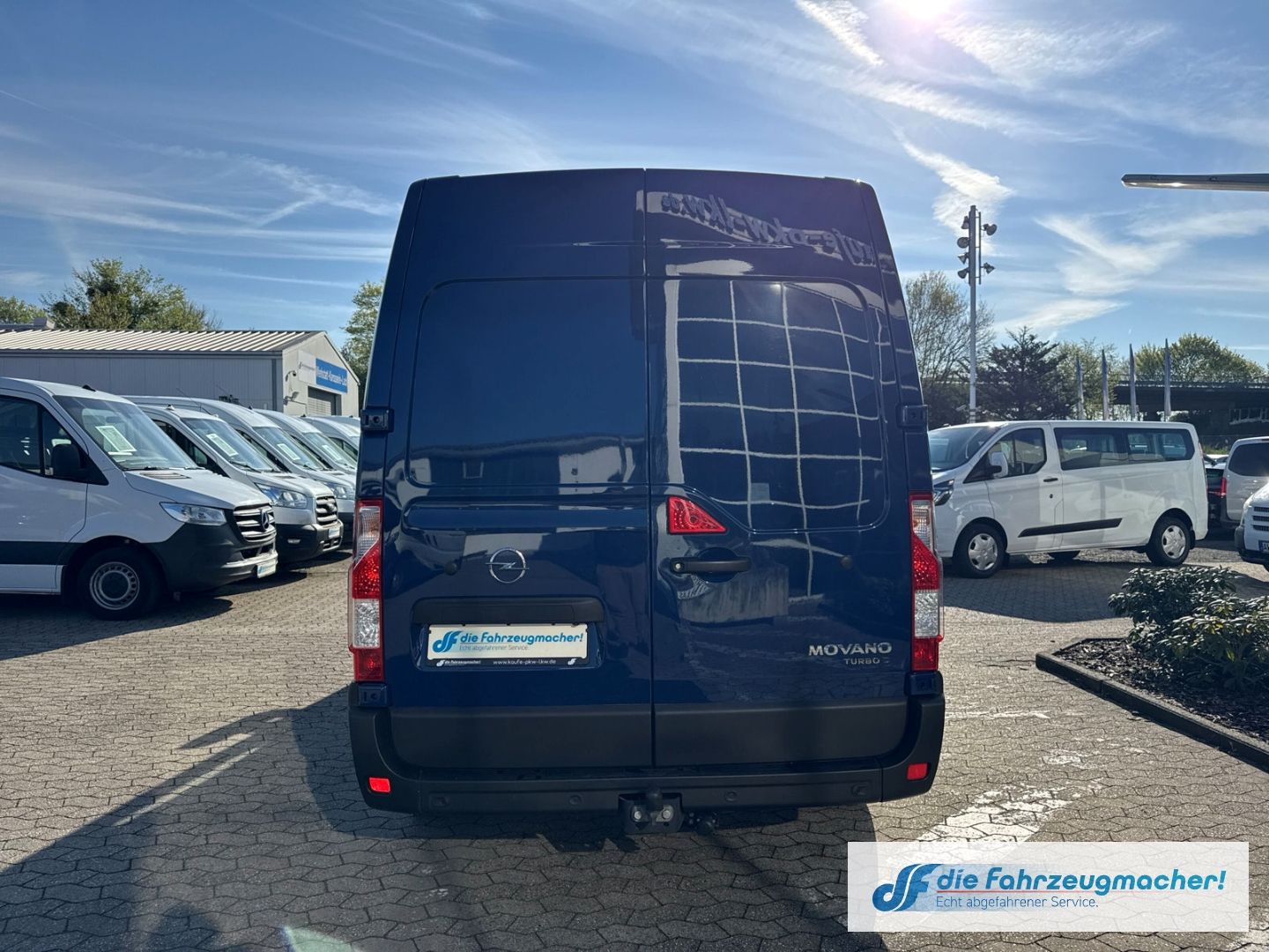 Fahrzeugabbildung Opel Movano B Kasten Kombi HKa L3H2 3,5t AHK Navi Mus
