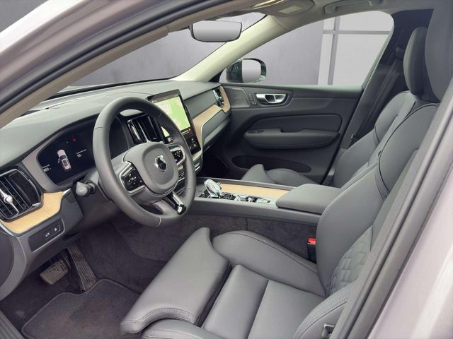 Volvo XC60 T6 Plug-In Hybrid AWD Facelift Plus Dark
