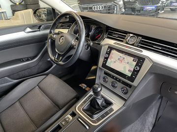 Volkswagen Passat Variant  *1.HAND*NAVI*APS*AHK*LED*SMARTL*