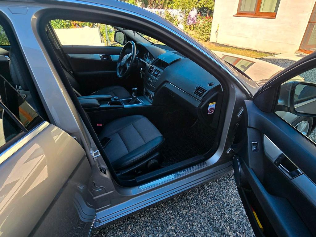 Mercedes-Benz C 200