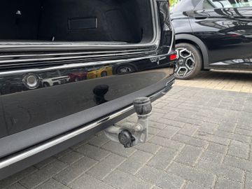 Mercedes-Benz E 220 d Avantgarde Navi+SHZ+LED+AHK+Carplay+RFK