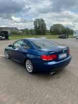 BMW E92 320i - BMW 320 aus 2008: Coupe, 320i