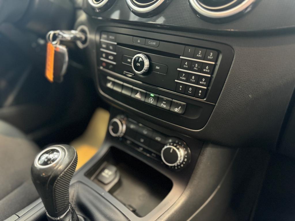 Mercedes-Benz B 180