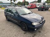 Renault Megane Grandtour RXE 1.6 16V - Renault Megane aus 2000: Kombi