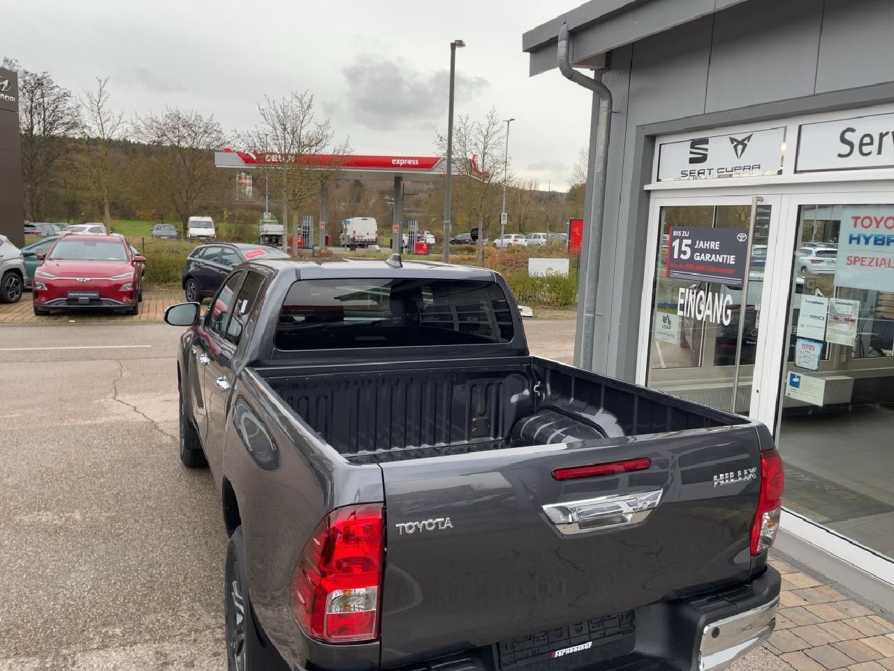 Fahrzeugabbildung Toyota Hilux 2,4 Double Cab Comfort 4x4 +EPH+Navi+AHK+W