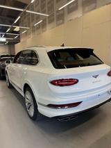 Bentley Bentayga V8 Azure 4WD- Carbon- B&O- 360- TV- HUD - Bentley Bentayga Azure