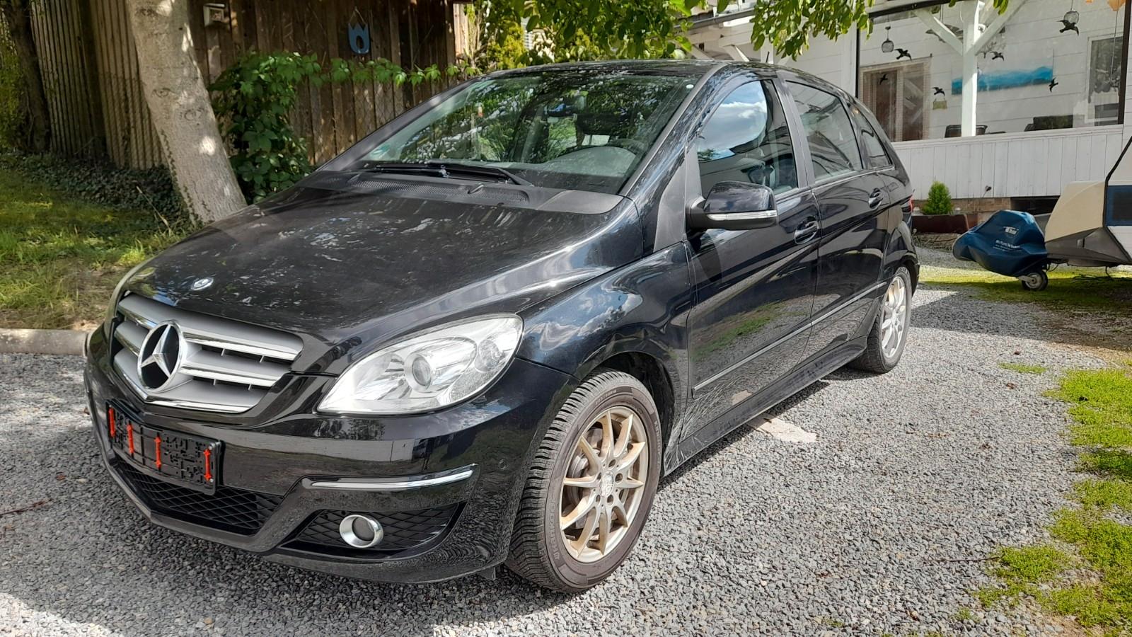 Mercedes-Benz B 200