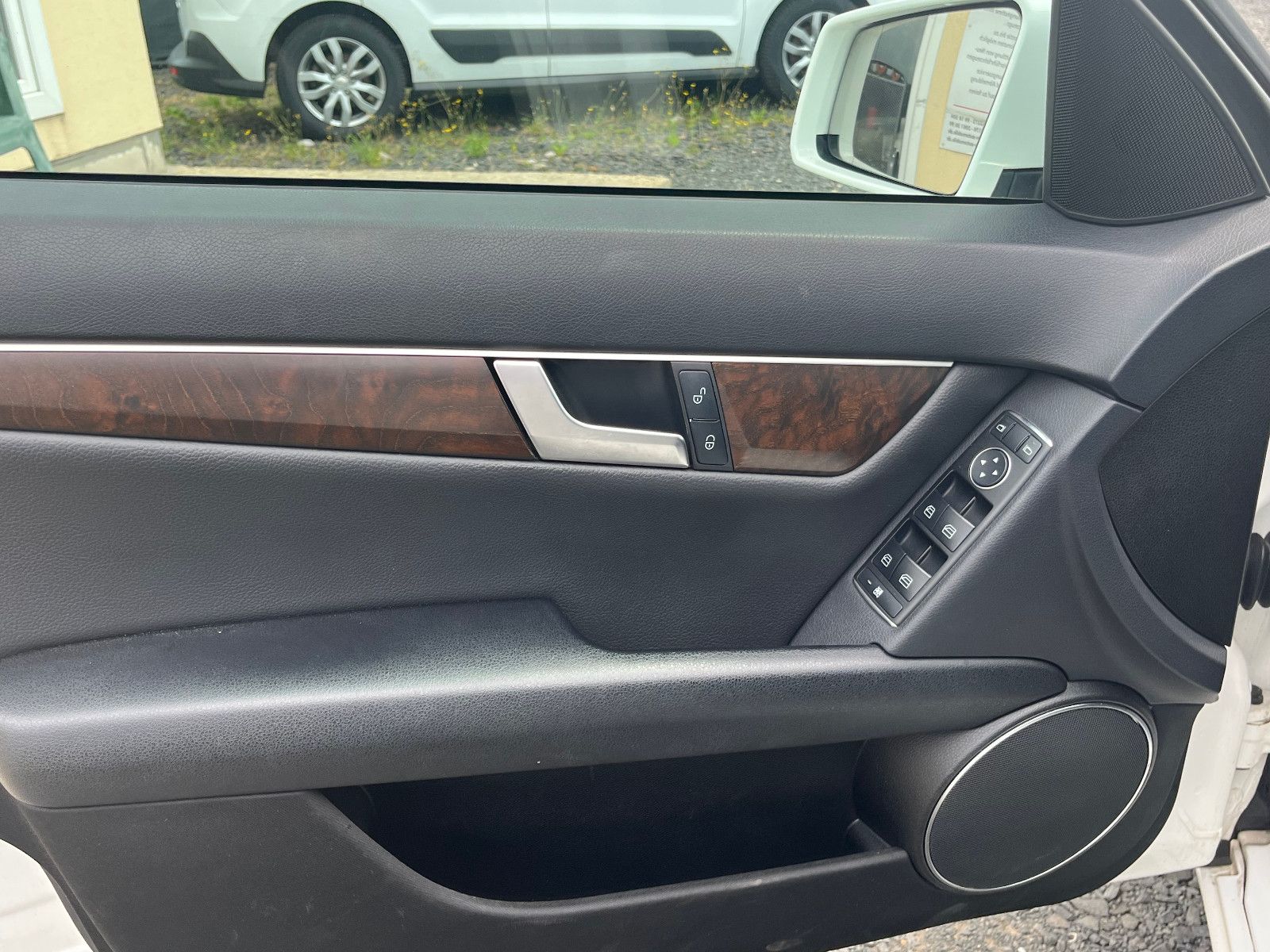 Fahrzeugabbildung Mercedes-Benz C 250 CDI 4MATIC Aut. Navi Leder Pano Standhzg