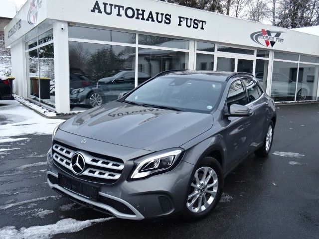 Mercedes-Benz GLA 200d T-LEDER,NAVI,LED,AUTOM,KAMERA,PDC,SH,1H