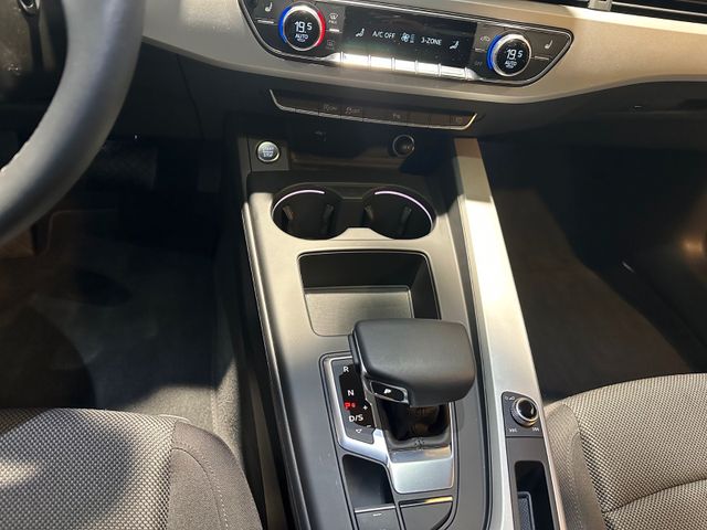 Fahrzeugabbildung Audi A4 Lim. 35 TFSI*BUSINESS*MMI PLUS*CONNECT*SHZ