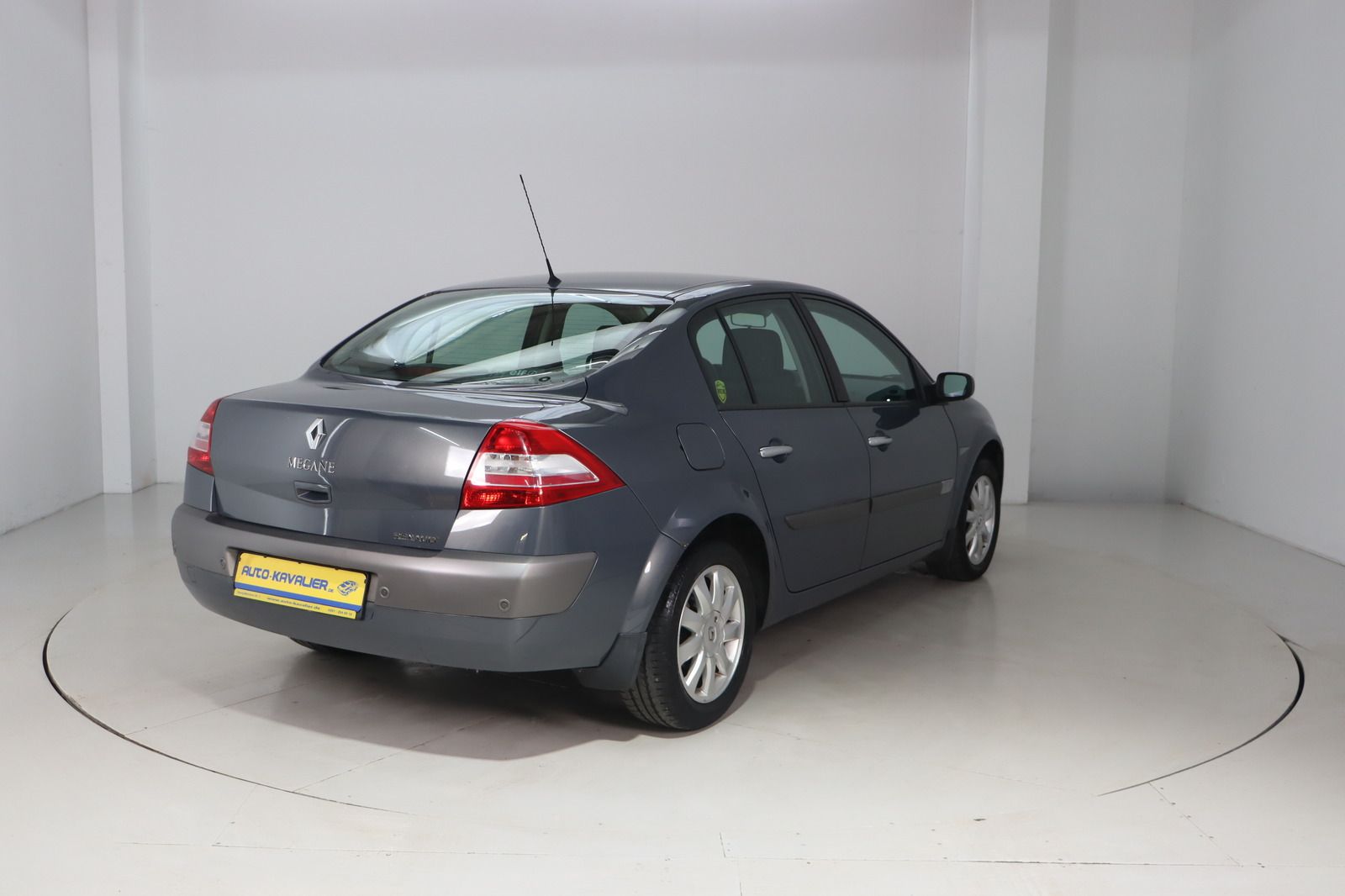 Fahrzeugabbildung Renault Megane 1.6 16V Dynamique HU/AU 09.27