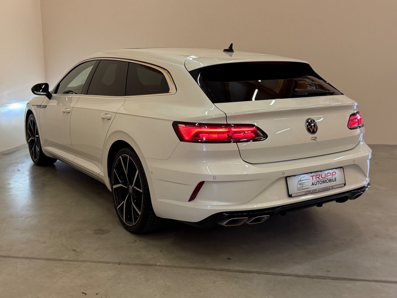 Volkswagen Arteon SB R 4Motion/PANO/AHK/IQ-Light/HUD/R-KAM foto 10
