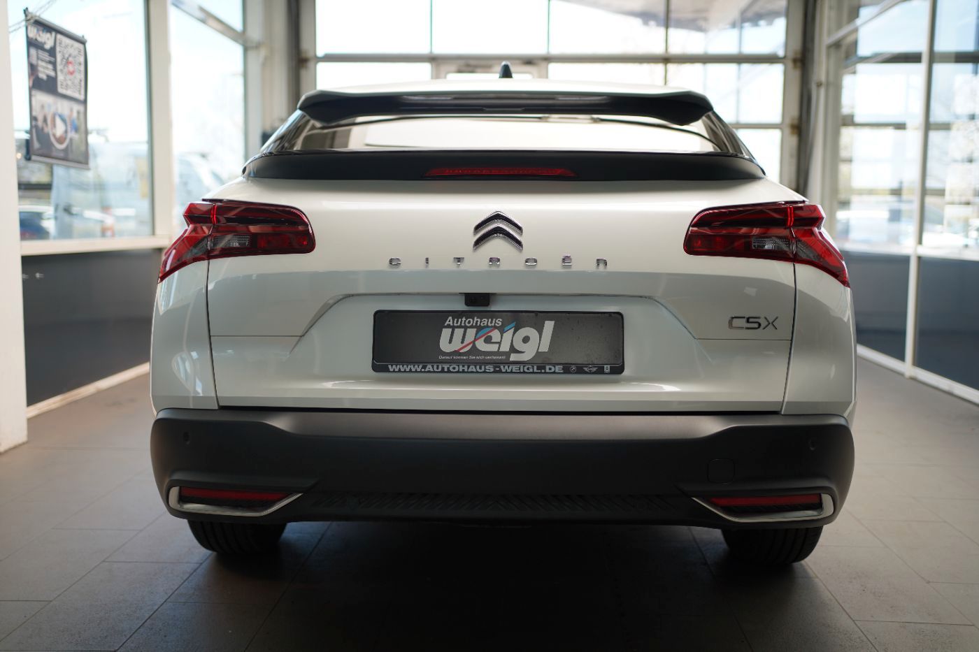 Fahrzeugabbildung Citroën C5 X Hybrid 145 DCS6 Plus Automatik Winter Paket