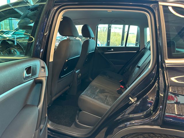 Volkswagen Tiguan Sport & Style 4Motion *BiXenon*Navi*AHK*