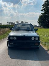 BMW E30 320i - BMW 320 aus 1987: 320i
