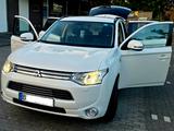 Mitsubishi Outlander 2.0 PHEV Intense Intense