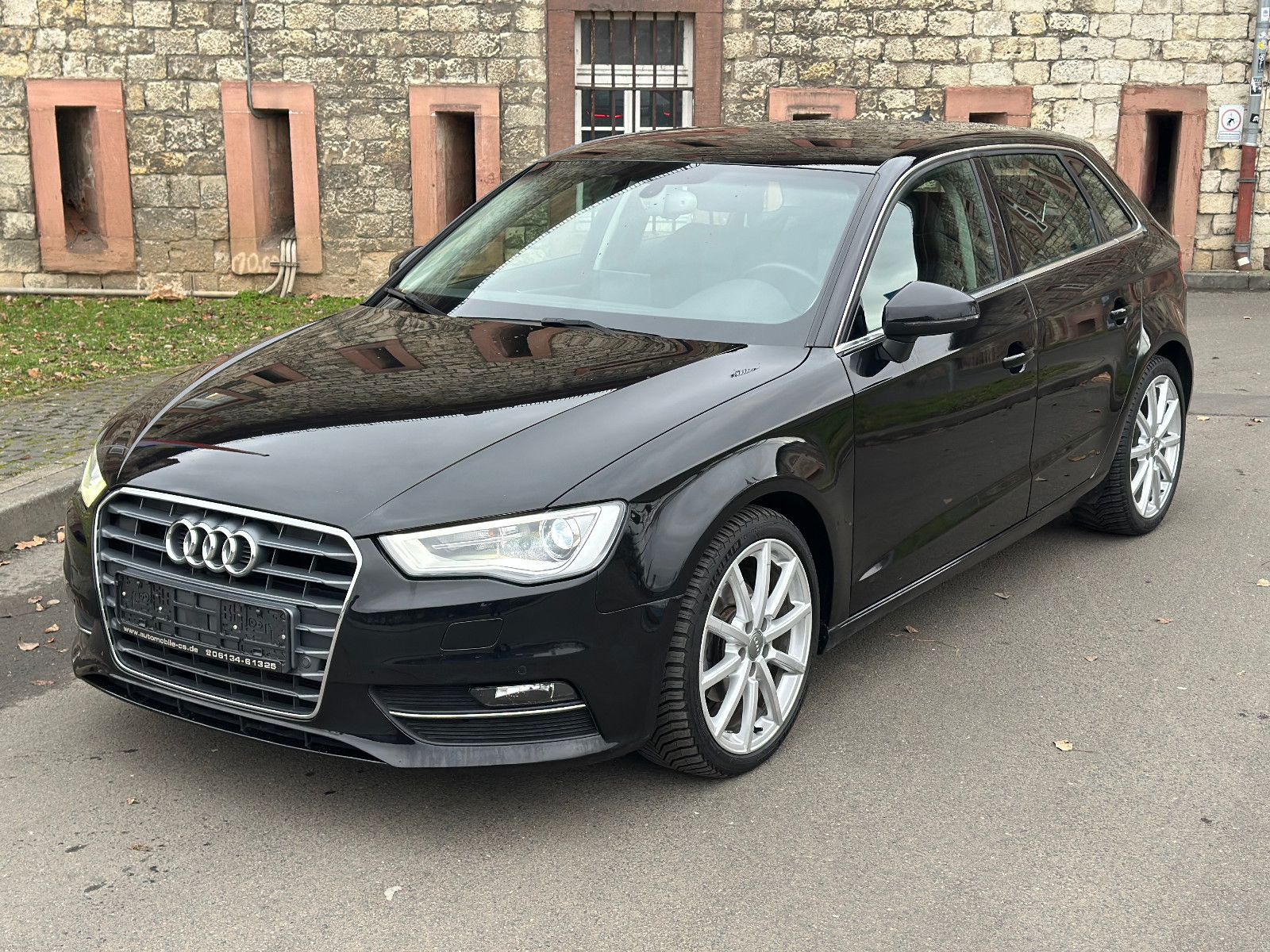 Fahrzeugabbildung Audi A3 SPORTBACK AMBITION*AUTOM+LEDER+KAMERA+KEYL.*