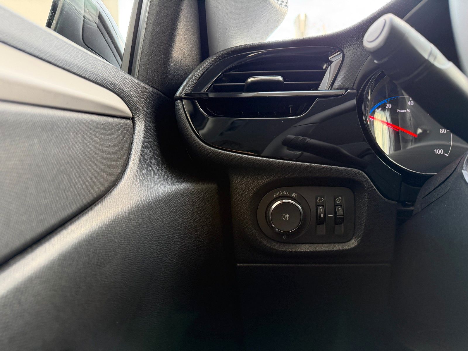 Fahrzeugabbildung Opel Corsa F Edition 110PS Hybrid Automatik/LED!