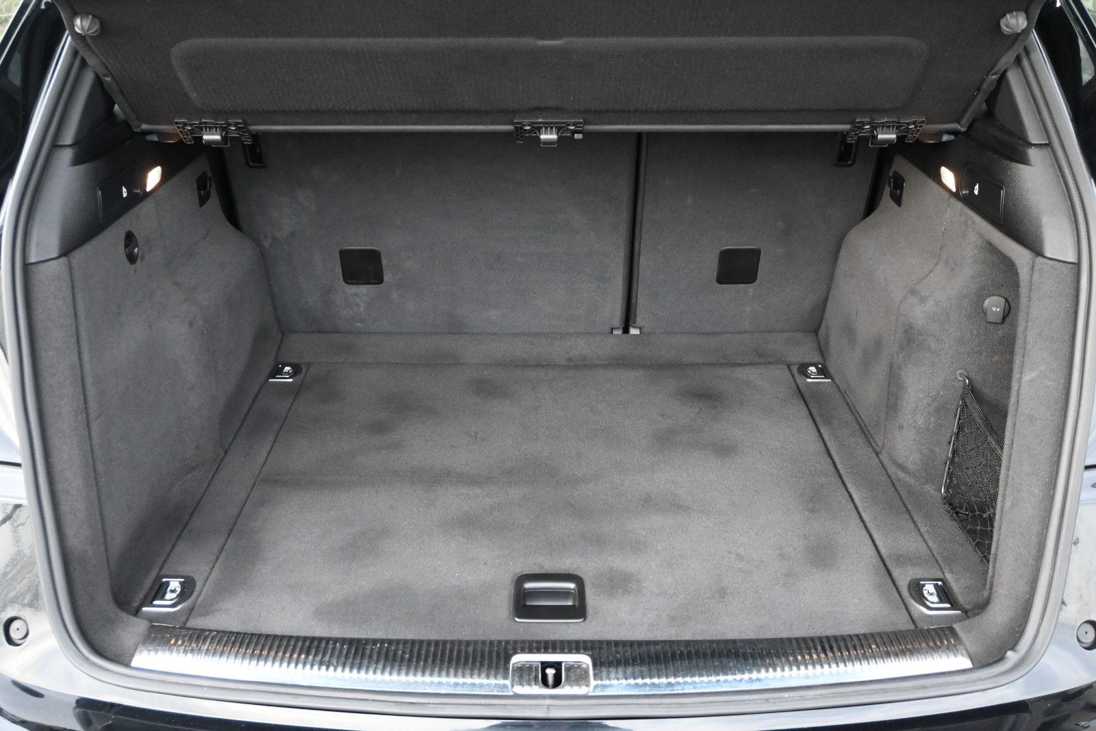 Fahrzeugabbildung Audi Q5 2.0 TFSI quattro S LINE °XEN.°8-FACH ALU°1.HD