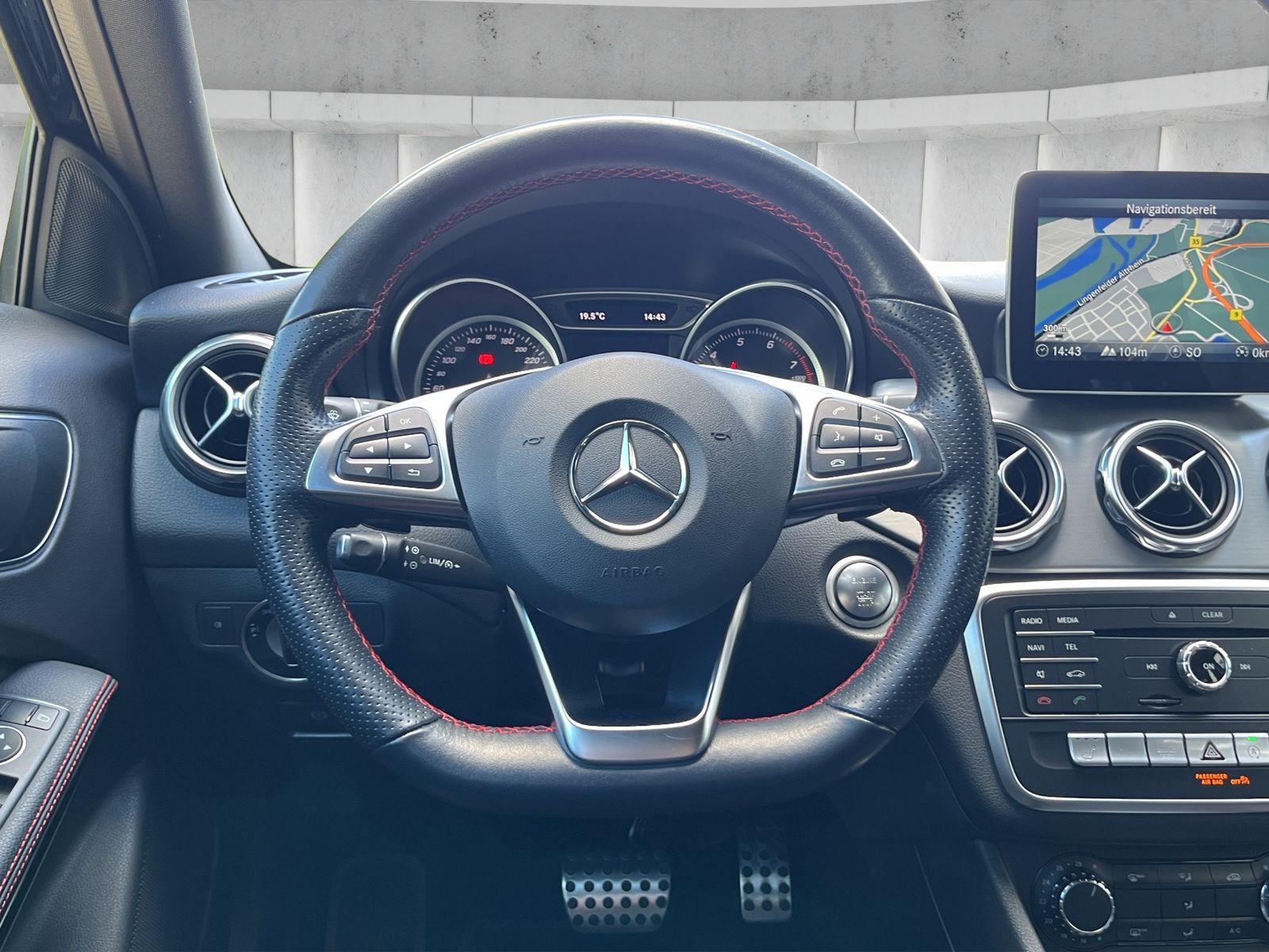 Fahrzeugabbildung Mercedes-Benz GLA 200*Automatik*AMG Line*LED*SHZ*Kam*PDC*NAVI*