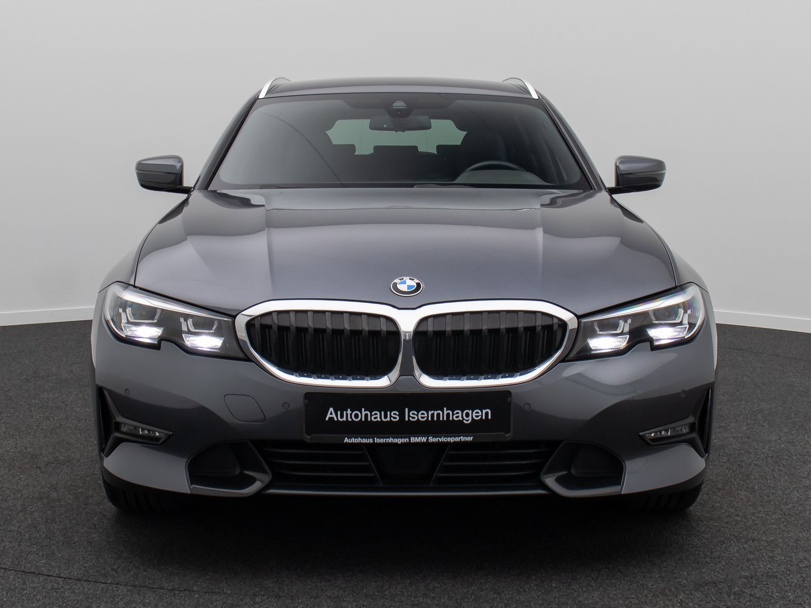 Fahrzeugabbildung BMW 320d Sport Line Alarm DAB AHK H/K Individual LED