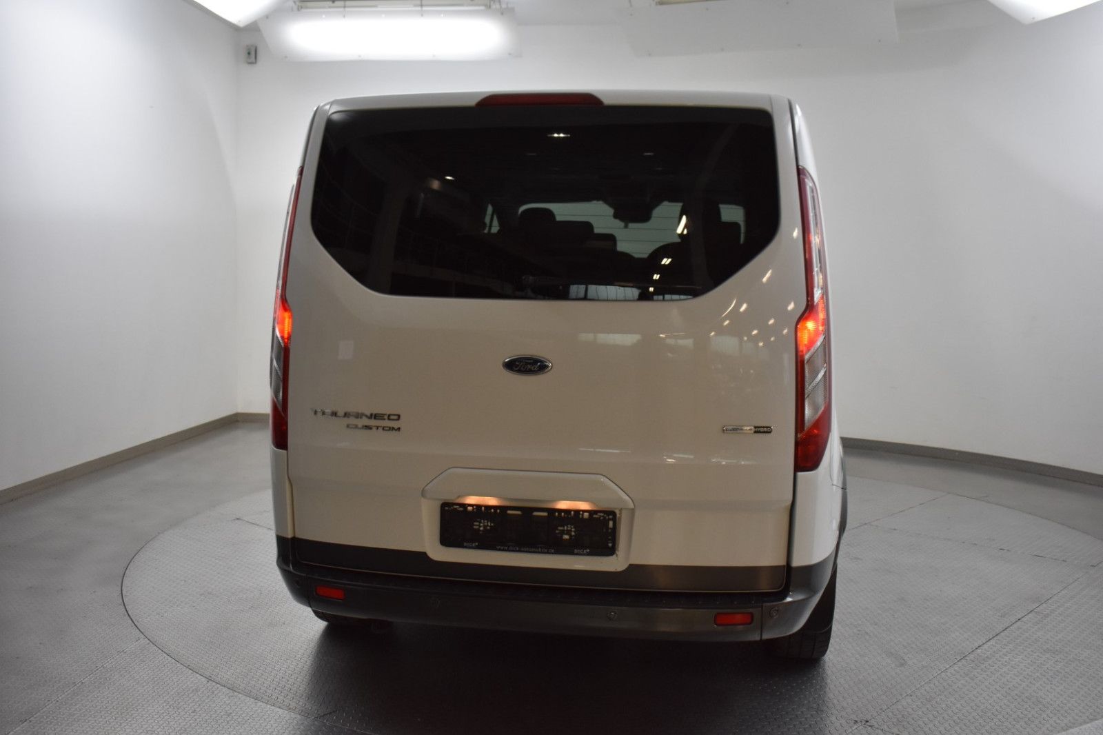 FORD Tourneo Cust 320 Activ 8SI+NAV+XEN+SHZ+ACC+LEDER - Image 7