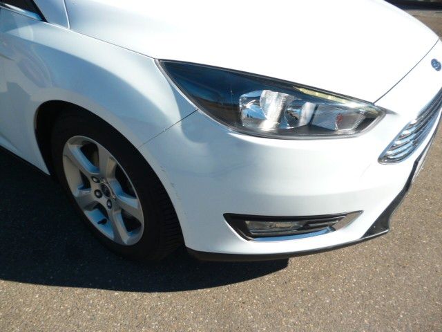 Focus 5-tg. 1,5i Titanium Automatik, RK,PP,Navi